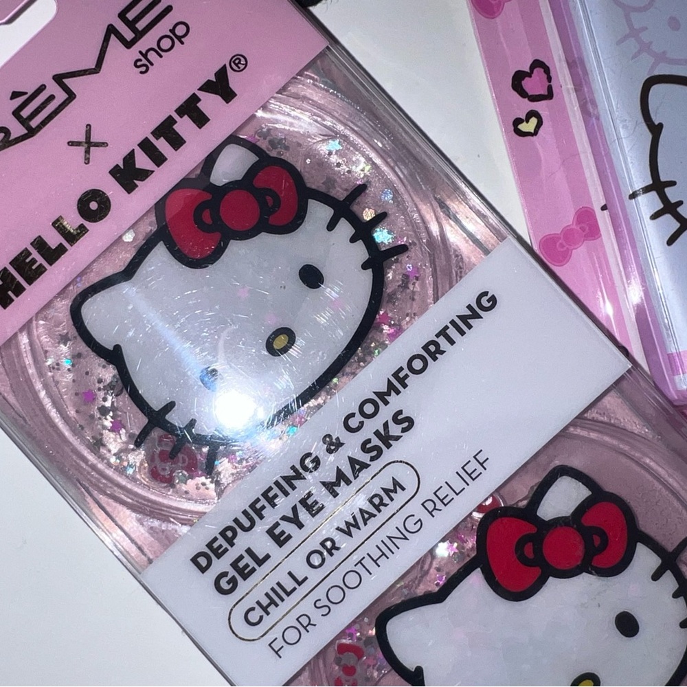HELLO KITTY 5 PC Bundle NWT 2 Pr Socks, Face Mask Crémé Eye De-Puffer & Notebook - Picture 7 of 8
